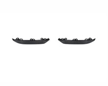 Load image into Gallery viewer, F9x M8 Performance Dry Carbon Lower Splitter Set (Autotecknic)