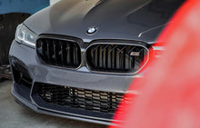 Load image into Gallery viewer, F90 M5 LCI AutoTecknic Replacement Dry Carbon Grille Surround