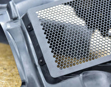 Load image into Gallery viewer, G8x BMW M2/M3/M4 Fender Liner Clearance Vents