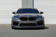 Load image into Gallery viewer, F90 M5 LCI AutoTecknic Replacement Dry Carbon Grille Surround
