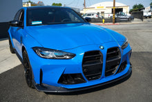 Load image into Gallery viewer, G8x BMW M3/M4 V4 Carbon Fiber Front Grill Set