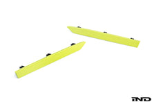 Load image into Gallery viewer, IND G8X M3 / M4 Painted Rear Reflector Set