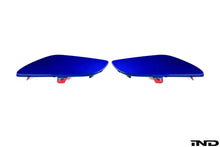 Load image into Gallery viewer, IND F95 X5M / F96 X6M Painted Rear Reflector Set