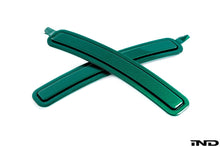 Load image into Gallery viewer, IND G8X M3 / M4 Painted Front Reflector Set