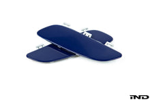 Load image into Gallery viewer, iND e9x m3 painted front reflector set - iND Distribution