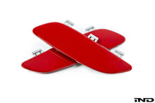 Load image into Gallery viewer, iND e9x m3 painted front reflector set - iND Distribution