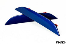 Load image into Gallery viewer, iND f90 m5 painted rear reflector set - iND Distribution