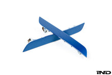 Load image into Gallery viewer, iND e70 x5m e71 x6m painted front reflector set - iND Distribution