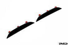 Load image into Gallery viewer, iND f90 m5 painted rear reflector set - iND Distribution
