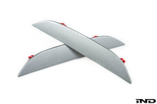 Load image into Gallery viewer, iND f90 m5 painted rear reflector set - iND Distribution