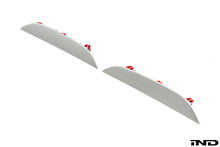 Load image into Gallery viewer, iND f90 m5 painted rear reflector set - iND Distribution