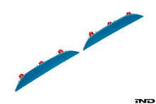 Load image into Gallery viewer, iND f90 m5 painted rear reflector set - iND Distribution