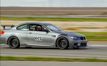 Load image into Gallery viewer, BMW E9x M3 Carbon Fiber Fender Vents