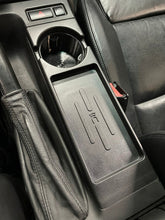 Load image into Gallery viewer, BMW E46 INDUKTIV Wireless Charger Unit