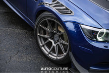 Load image into Gallery viewer, BMW E9x M3 Carbon Fiber Fender Vents