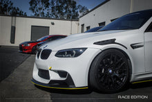 Load image into Gallery viewer, BMW E9x M3 Carbon Fiber Fender Vents