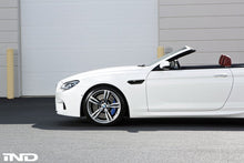 Load image into Gallery viewer, IND F06 / F12 / F13 M6 Painted Front Reflector Set
