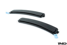 Load image into Gallery viewer, iND g30 5 series painted front reflector set - iND Distribution

