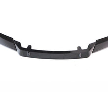 Load image into Gallery viewer, F90 BMW M5 LCI ST Style Carbon Fiber Front Lip
