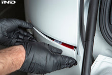 Load image into Gallery viewer, iND g05 x5 painted rear reflector set - iND Distribution
