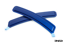 Load image into Gallery viewer, iND g20 3 series painted front reflector set - iND Distribution
