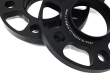 Load image into Gallery viewer, BMS LIGHTWEIGHT G90 G99 BMW M5 Wheel Spacers w/10 Bolts

