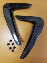 Load image into Gallery viewer, F3x BMW 4 Series Fender Vent Trim (Carbon Fiber or Gloss Black)
