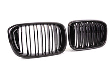 Load image into Gallery viewer, G01 X3 / G02 X4 Pre-LCI Carbon Fiber Grills
