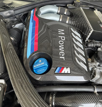 Load image into Gallery viewer, Goldenwrench BMW M Car Series BLACKLINE Performance Oil Cap Cover
