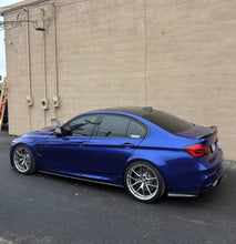 Load image into Gallery viewer, F8x M3/M4 P Style Side Skirt Extensions
