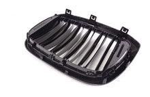 Load image into Gallery viewer, G01 X3 / G02 X4 Pre-LCI Carbon Fiber Grills
