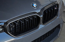 Load image into Gallery viewer, F90 M5 LCI AutoTecknic Replacement Dry Carbon Grille Surround
