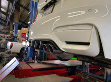 Load image into Gallery viewer, F8x M3/M4 Big Fin Performance Carbon Fiber Rear Diffuser
