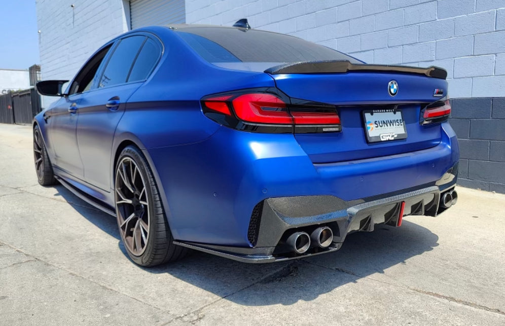 F90 BMW M5 LED Carbon Fiber Rear Diffuser