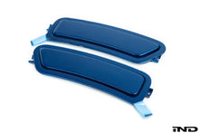 Load image into Gallery viewer, iND g15 m850i painted front reflector set - iND Distribution
