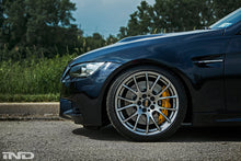 Load image into Gallery viewer, iND e9x m3 painted front reflector set - iND Distribution
