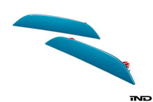 Load image into Gallery viewer, iND f90 m5 painted rear reflector set - iND Distribution
