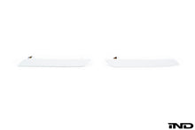 Load image into Gallery viewer, iND e70 x5m e71 x6m painted front reflector set - iND Distribution
