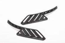 Load image into Gallery viewer, BMW F8X M2 M3 M4 Carbon Fiber Fender Vents
