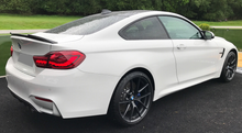 Load image into Gallery viewer, F82/F83 CS Style Carbon Fiber Spoiler

