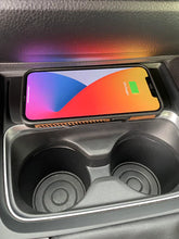Load image into Gallery viewer, BMW F Series INDUKTIV Wireless Device Charging Unit (F3x Pre Lci / F8x M3/M4)
