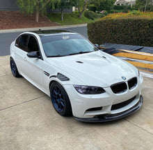 Load image into Gallery viewer, BMW E9x M3 Carbon Fiber Fender Vents
