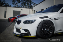 Load image into Gallery viewer, BMW E9x M3 Carbon Fiber Fender Vents
